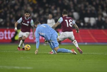 West Ham vs Fulham (02:30 – 15/01)