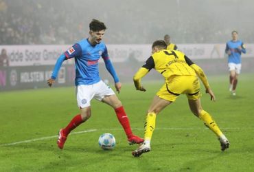 Holstein Kiel vs Dortmund (00:30 – 15/01)