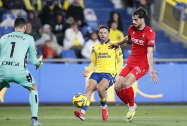 Las Palmas vs Osasuna (03:00 – 25/01)